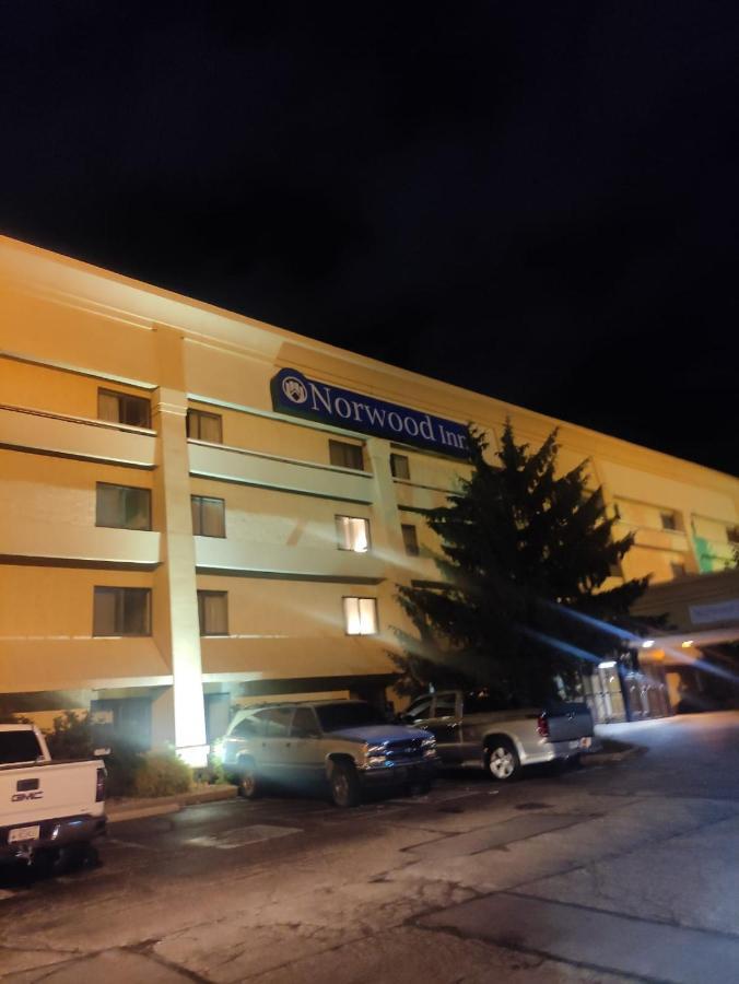 Norwood Inn & Suites Indianapolis East Post Drive Exterior foto